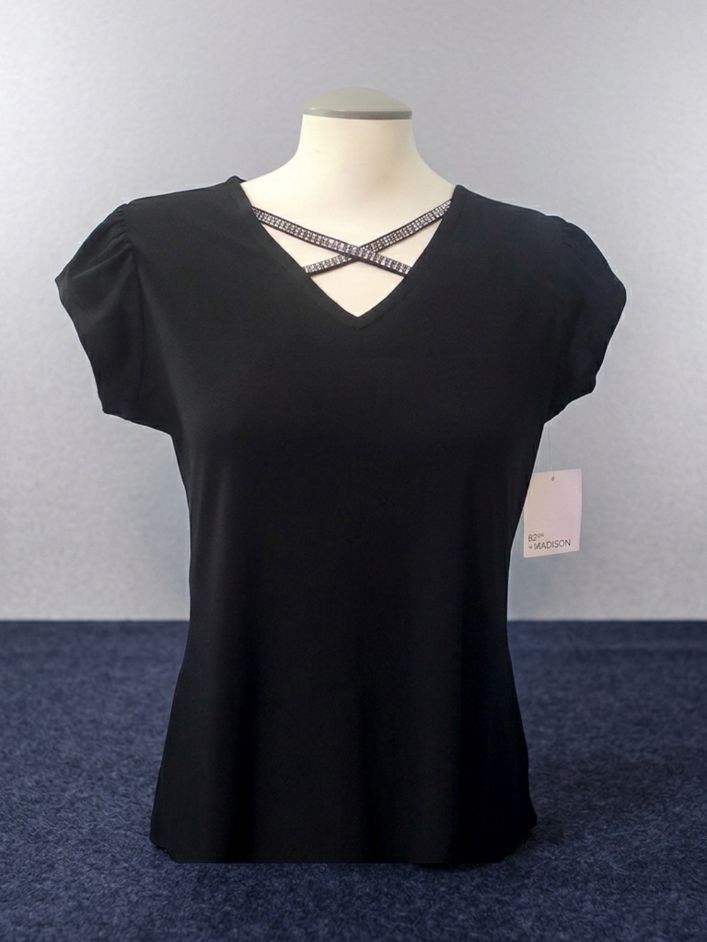 NWT 89th & Madison Classic Black Glam Top